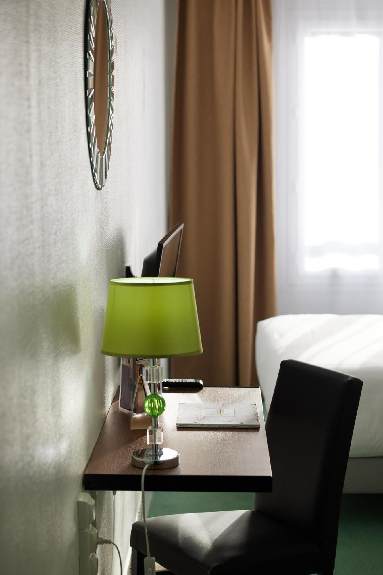 Hotel Le Beffroi Dreux Ngoại thất bức ảnh