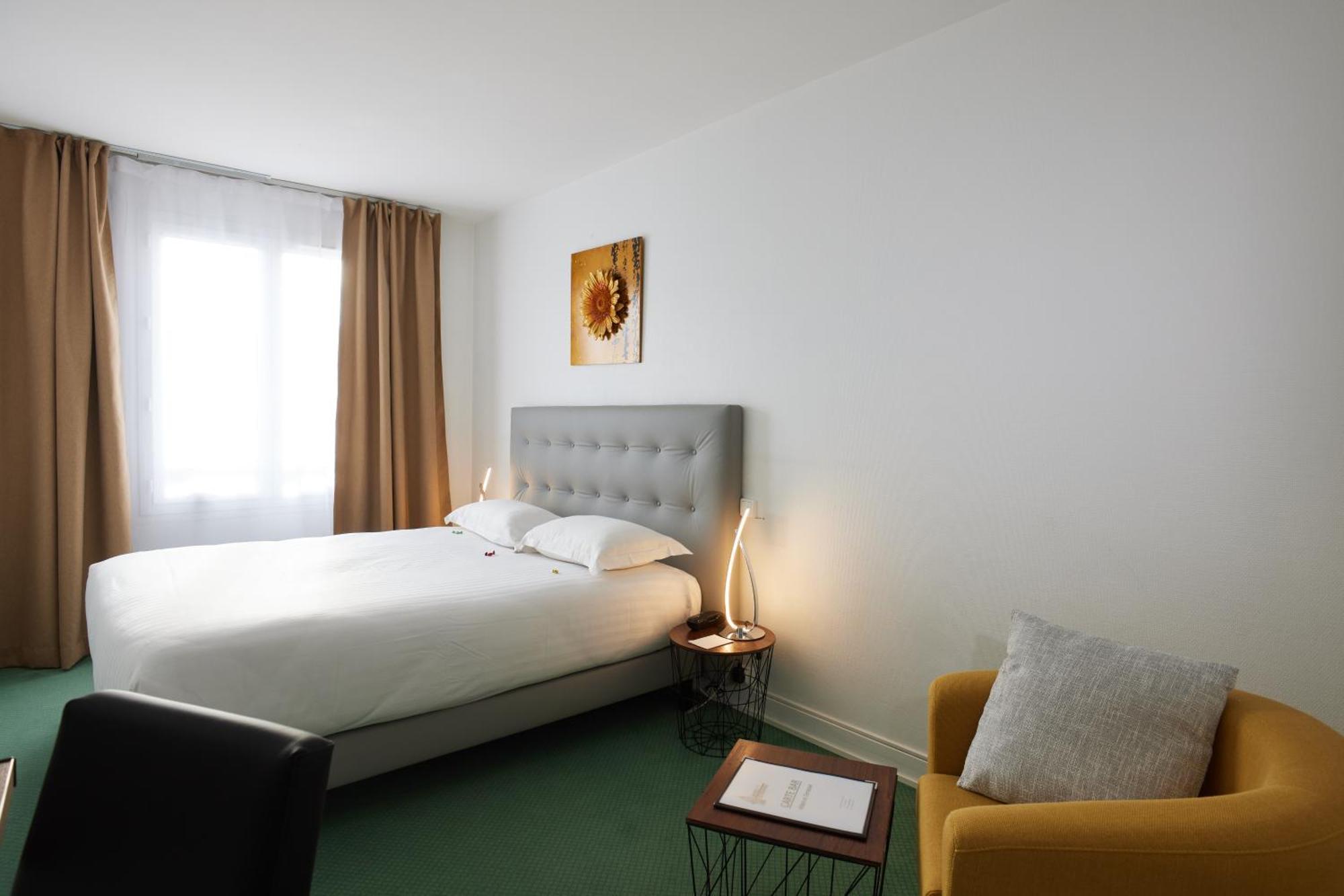 Hotel Le Beffroi Dreux Ngoại thất bức ảnh