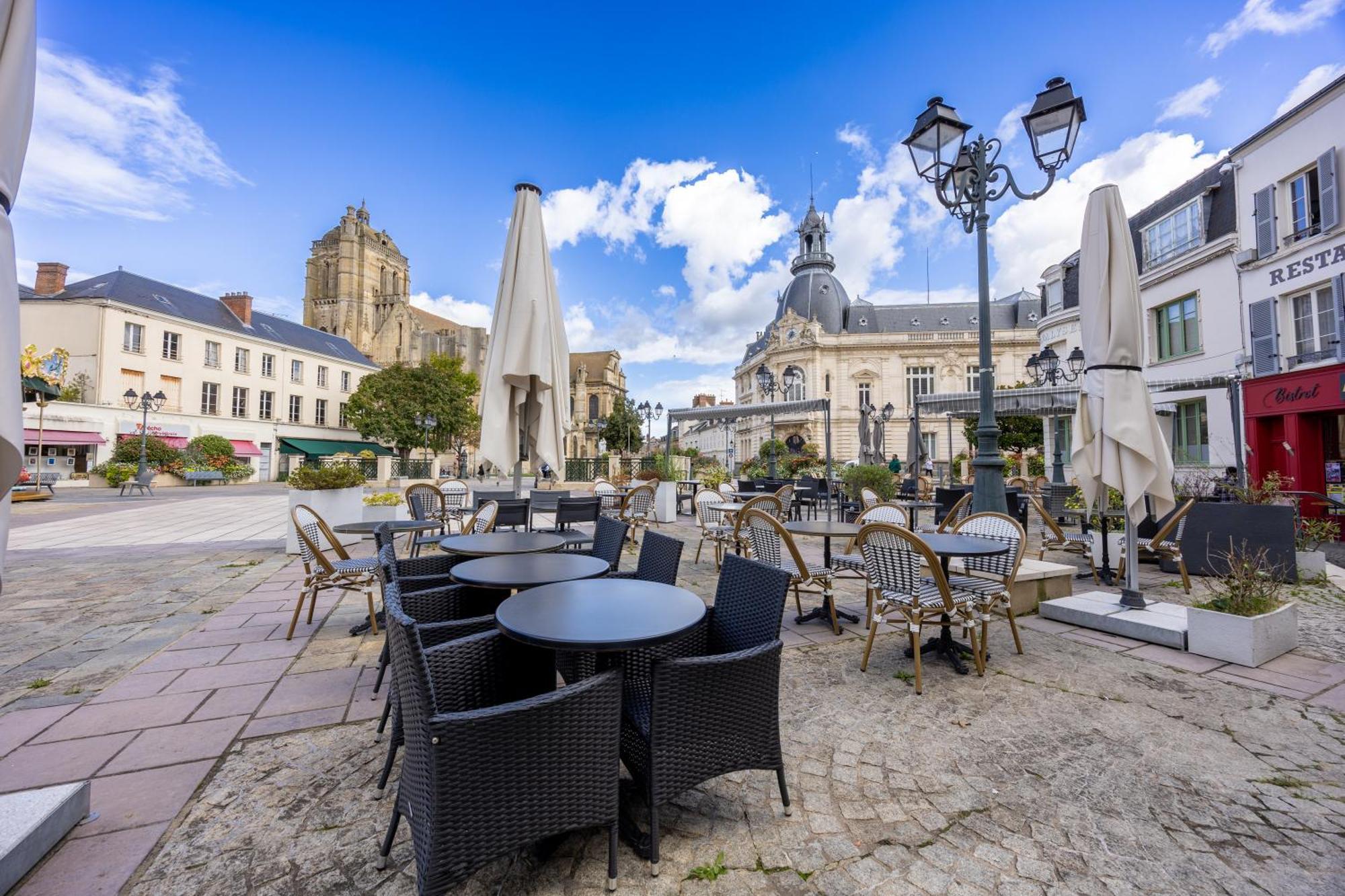 Hotel Le Beffroi Dreux Ngoại thất bức ảnh
