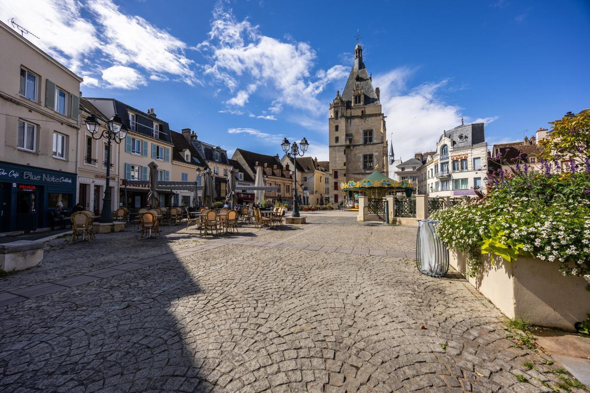 Hotel Le Beffroi Dreux Ngoại thất bức ảnh