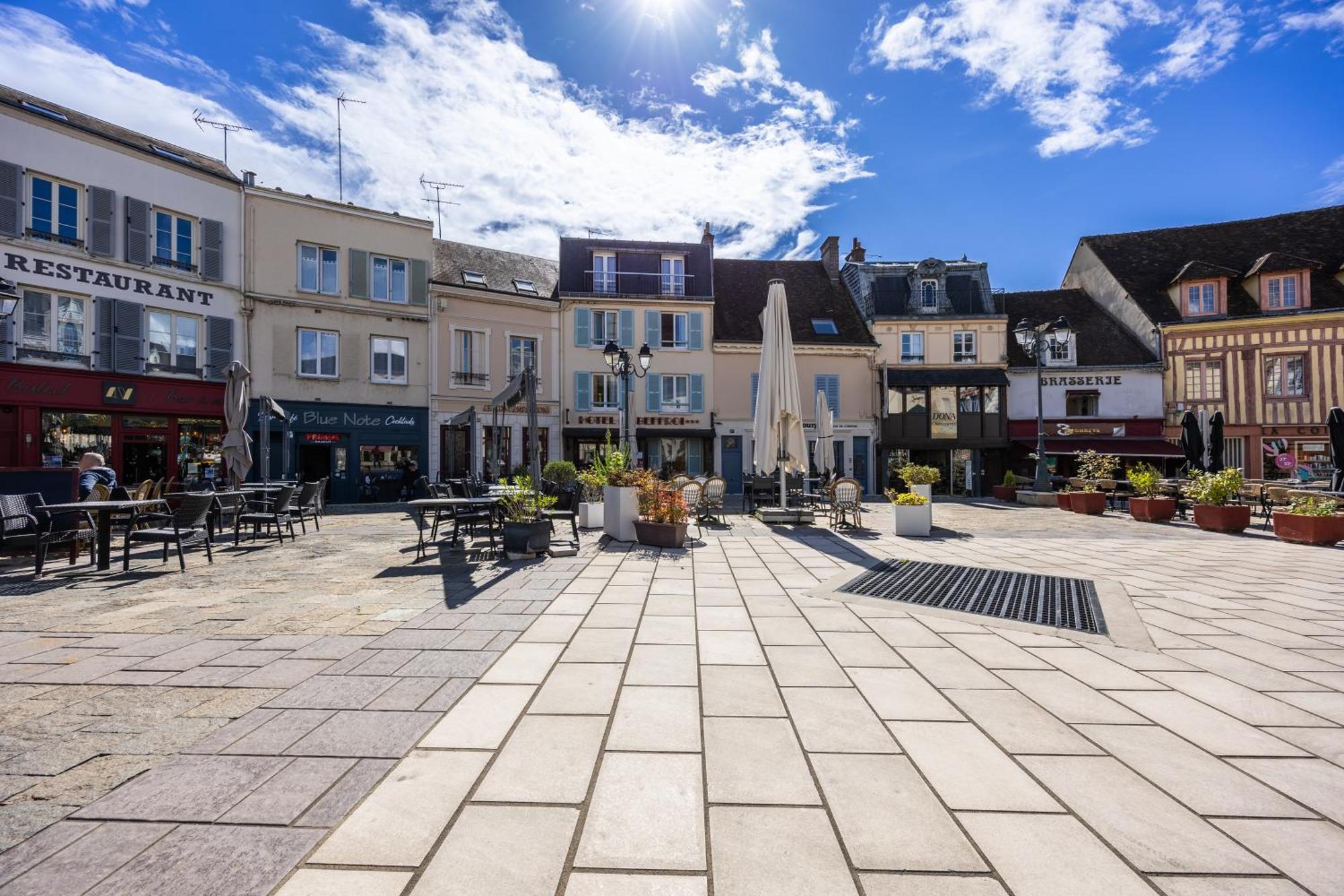Hotel Le Beffroi Dreux Ngoại thất bức ảnh