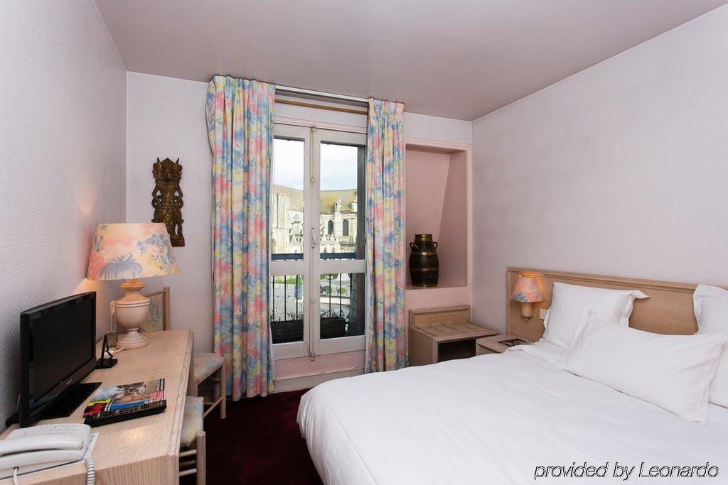Hotel Le Beffroi Dreux Ngoại thất bức ảnh