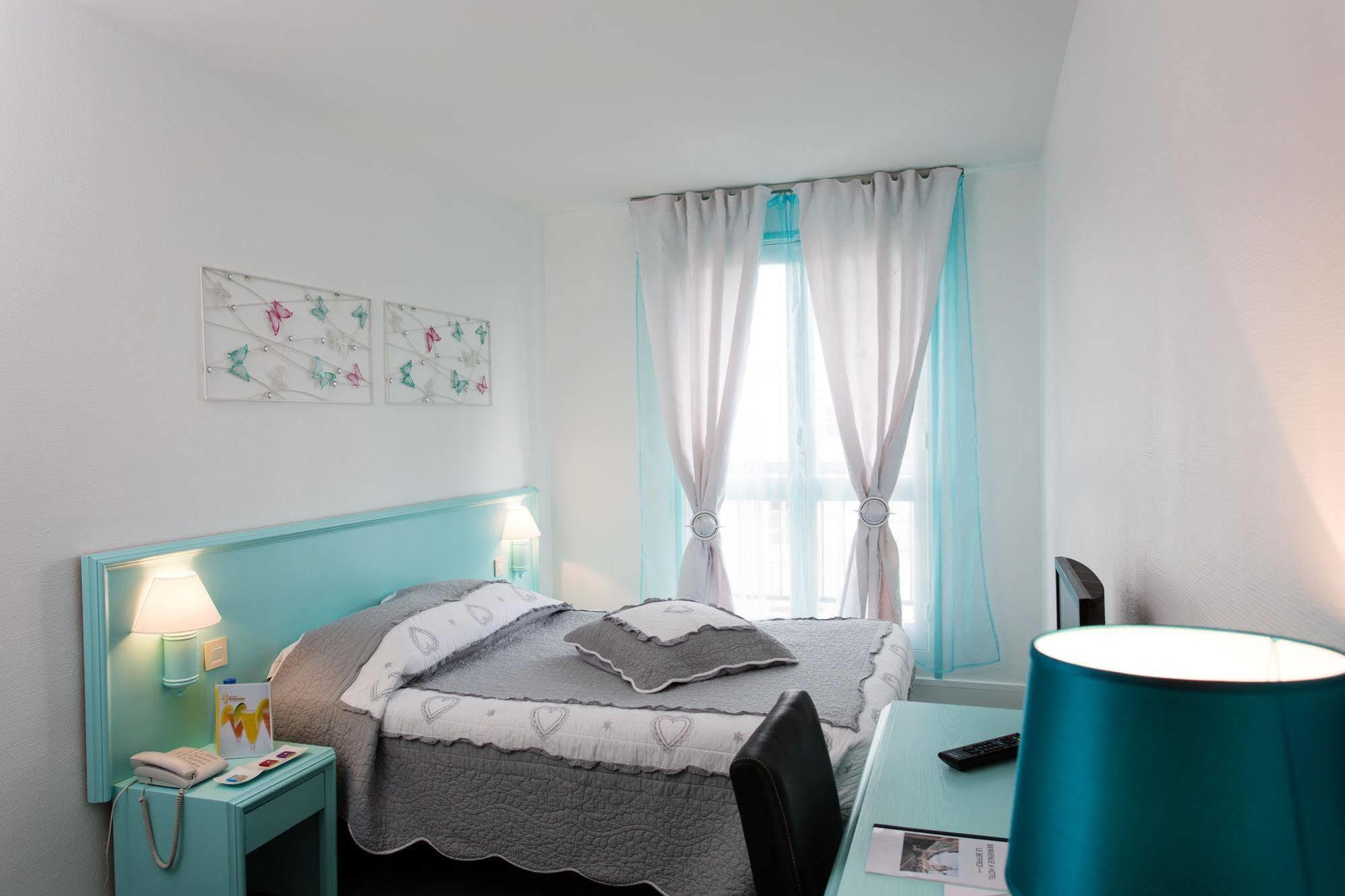 Hotel Le Beffroi Dreux Ngoại thất bức ảnh